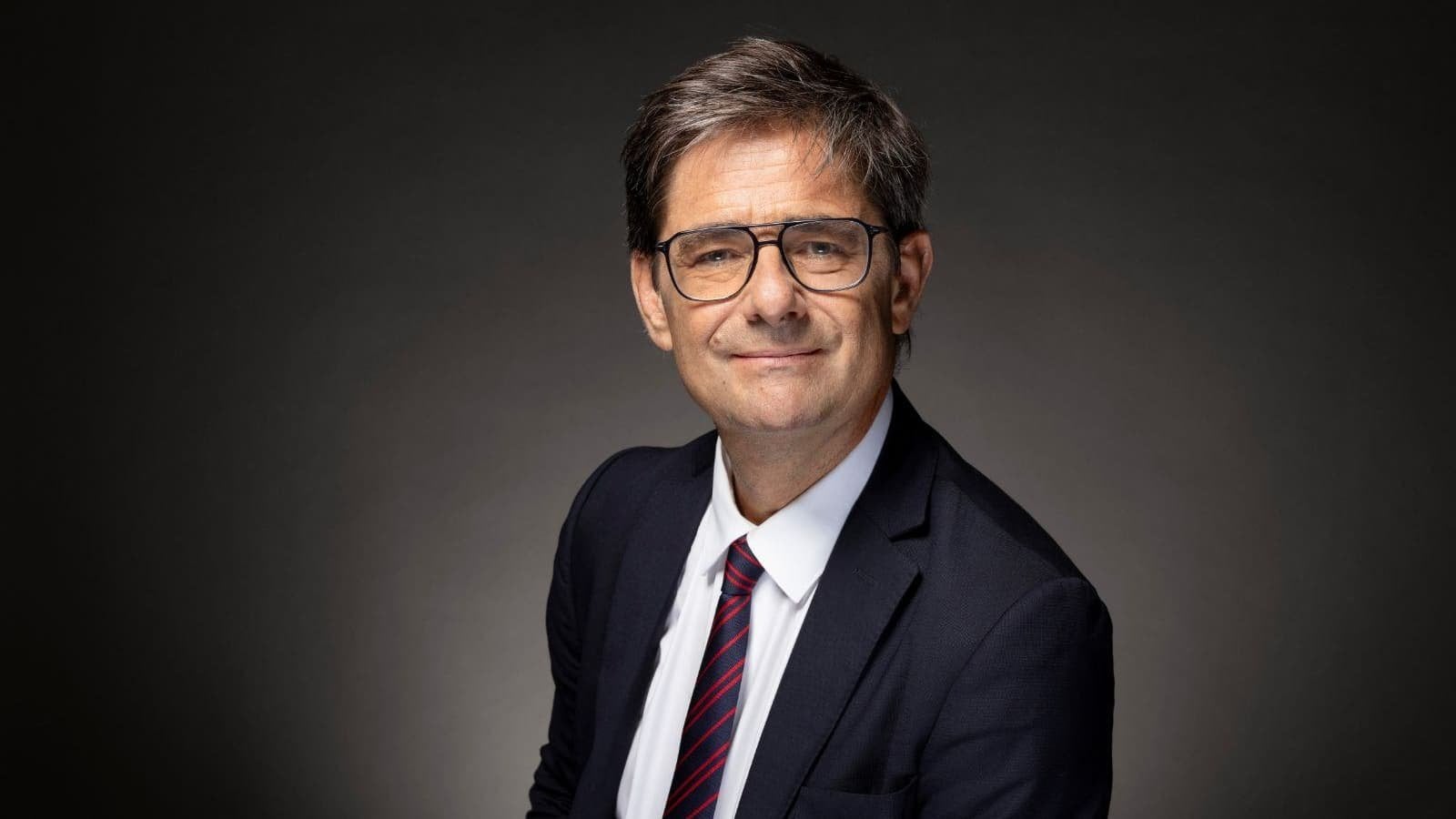 Pour le patron de Bpifrance, la dette devrait "financer des canons" plutôt que les "loisirs" des jeunes retraités