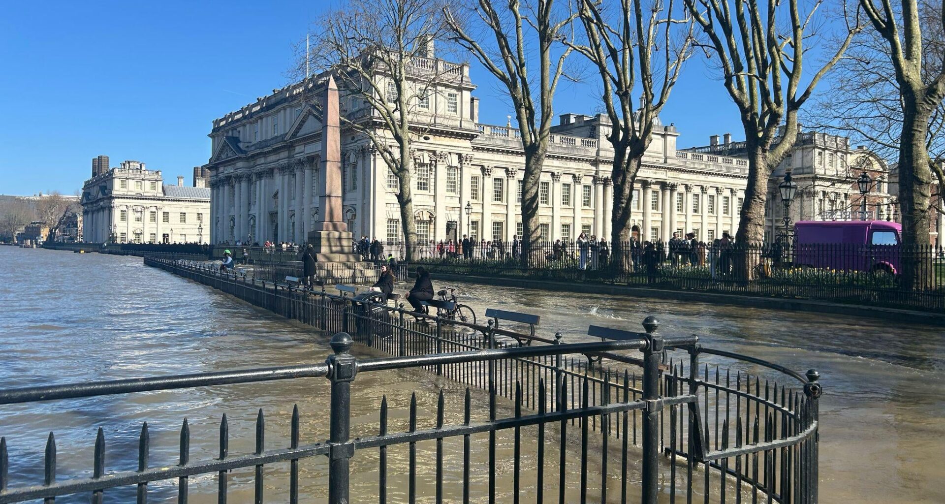 Spring tides in Greenwich