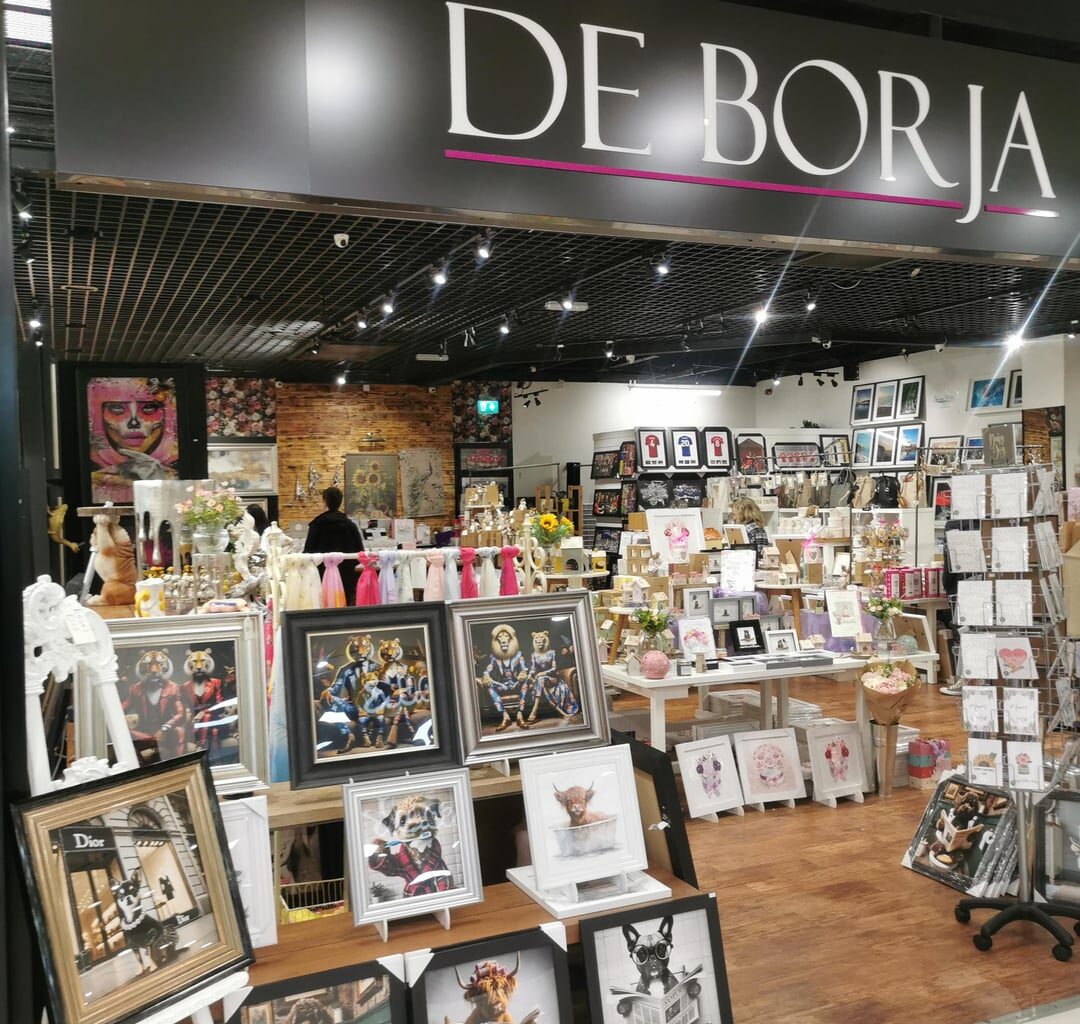 De Borja in the Abby centre selling AI generated crap, I hate this timeline