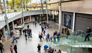 1 in 3 people in the Netherlands cut back on outings due to rising prices