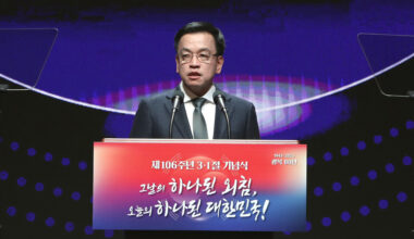 Acting South Korea president hopeful for "new chapter" with Japan