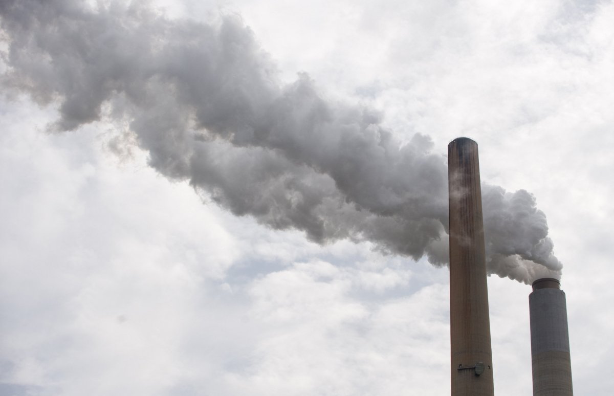 Power plant smokestack pollution