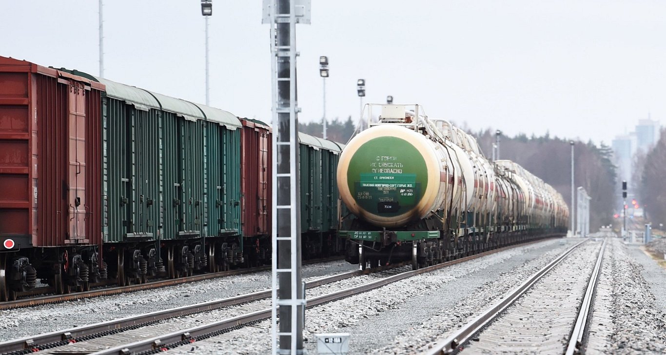 Passenger transport mainly up, freight down in Latvia in 2024 / Article