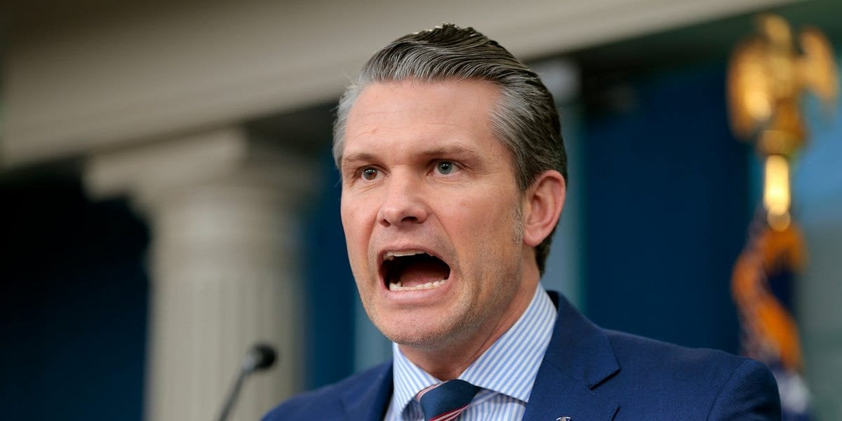 Trump Text Fiasco Suddenly Worsens as MAGA Knives Come Out for Hegseth