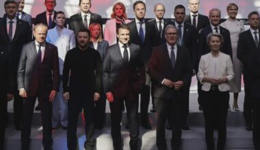 European leaders meet at start of Paris summit