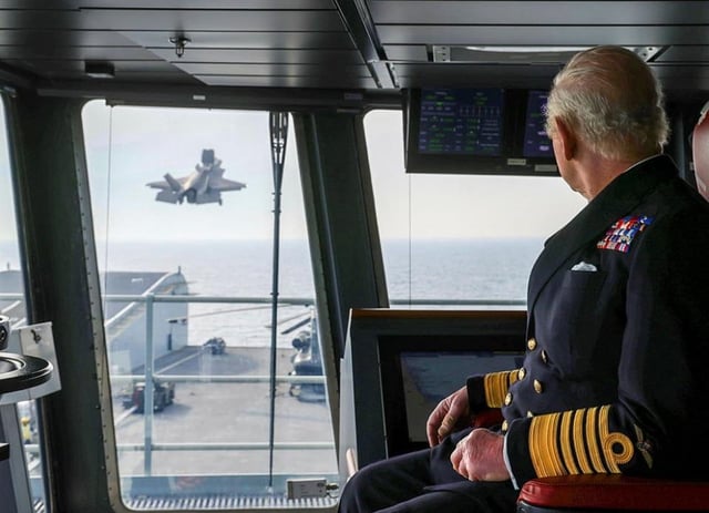 King Charles displayed Canadian military honours while visiting the aircraft carrier HMS Prince of Wales   🇨🇦🇨🇦🇨🇦🇨🇦