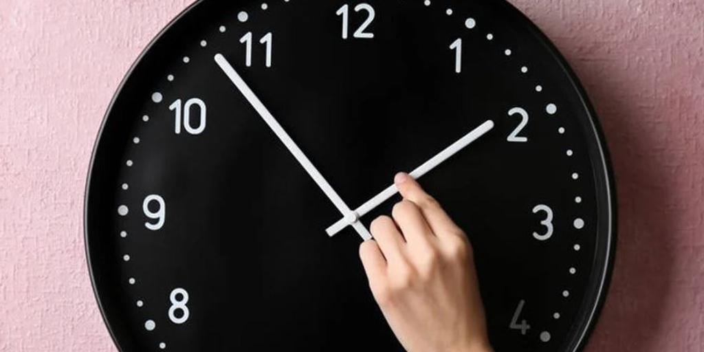 qué día se cambia el reloj para entrar en el horario de verano