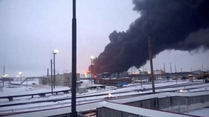 Ukrainian drones strike Rosneft refinery in Syzran, Russia