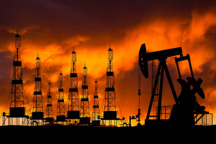 Crude Oil Price Outlook – Crude Oil Continues to See Sideways Action