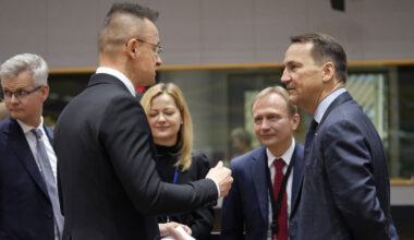 Szijjártó: Sikorski je jeden z najzvrátenejších provojnových politikov v Európe - Svet - Správy