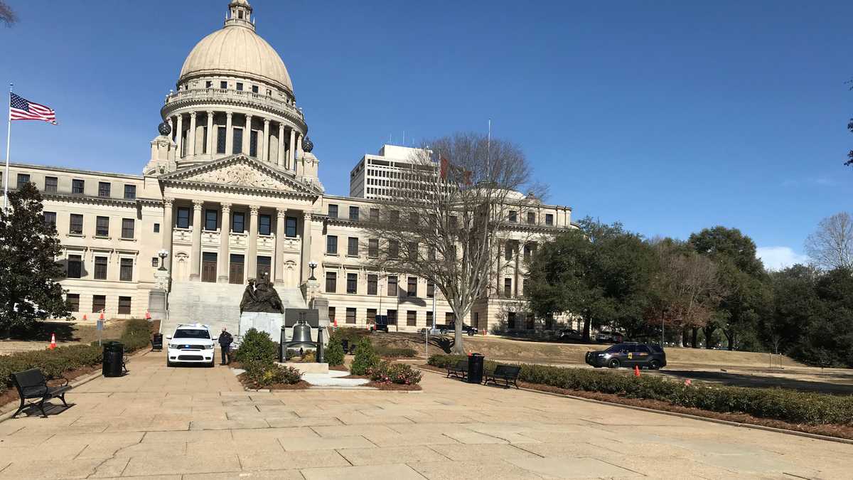 Senate bill targets the use of artificial intelligence in Mississippi