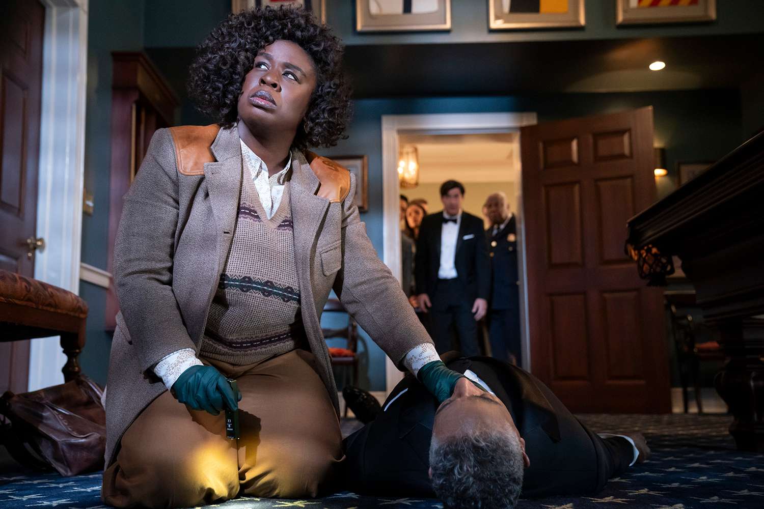 Uzo Aduba Stars in a Fast-Paced White House Whodunnit