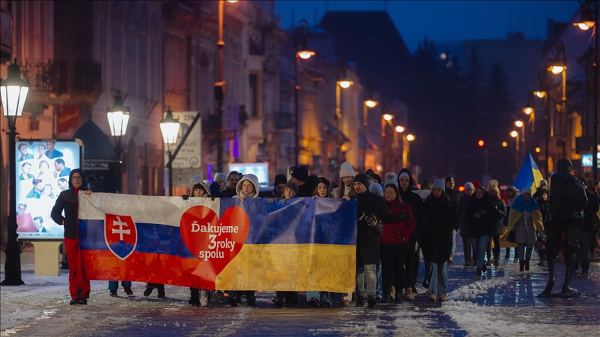 Slovakia says it will stop financial, military aid to Ukraine