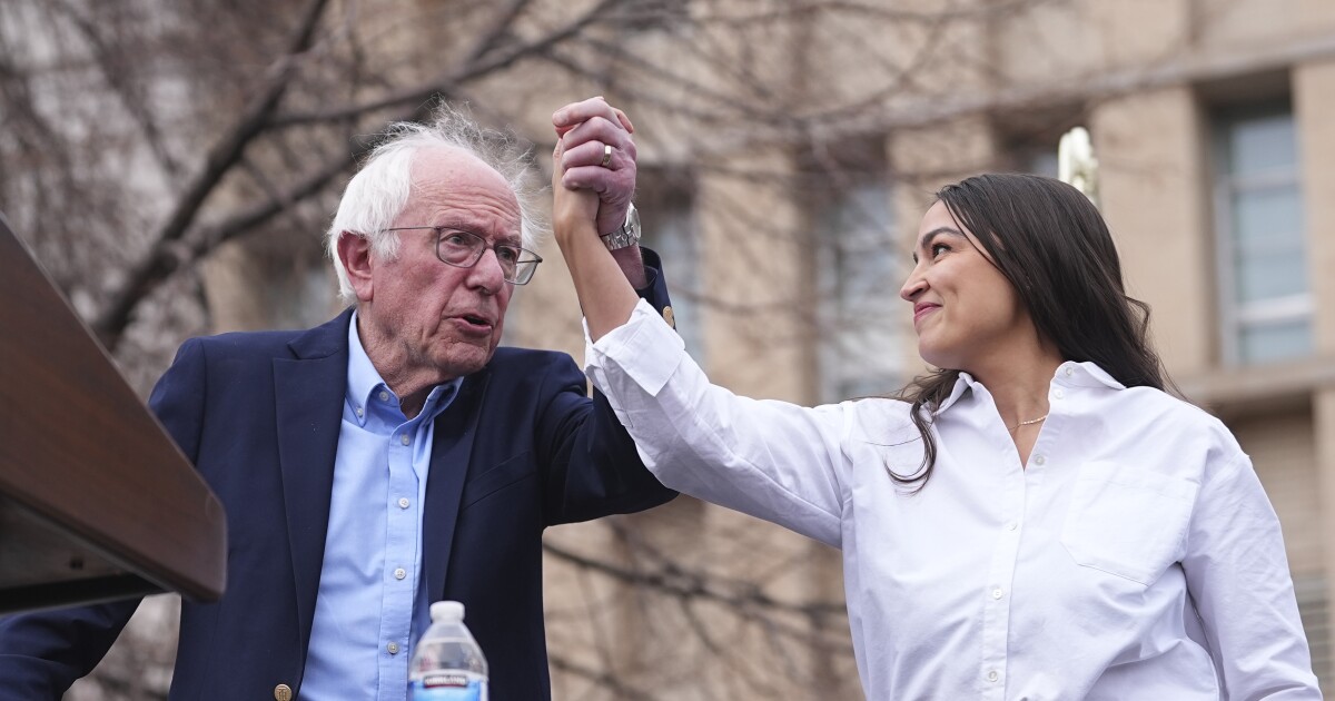 Sanders, AOC rally in Denver draws tens of thousands to Civic Center Park