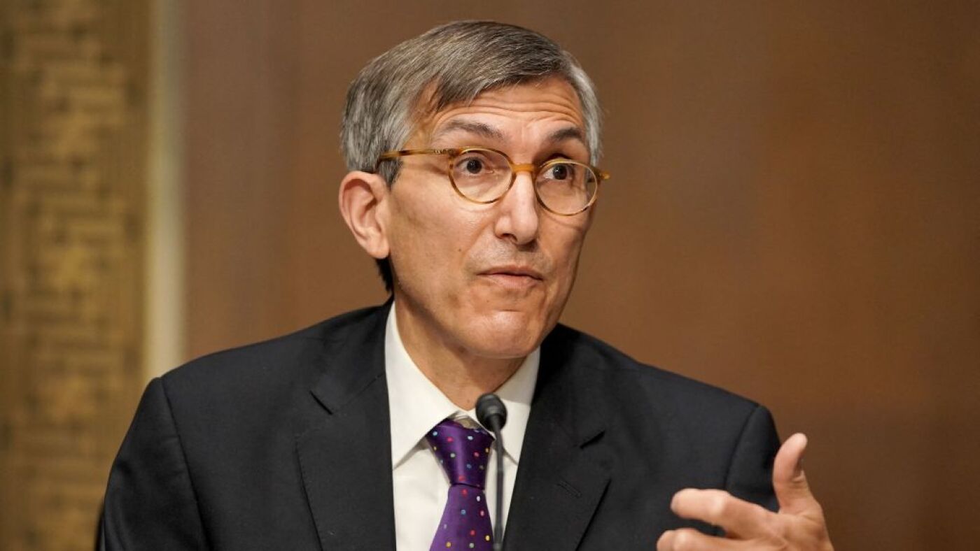 Peter Marks cites RFK Jr.'s "misinformation and lies," as a reason for his resignation : Shots