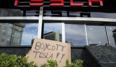 Tesla shares plunge 15.4%, steepest since September 2020