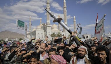Trump warns Iran it will face 'consequences' of Yemen Houthi attacks