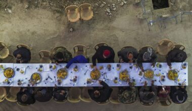 Syrians begin fasting during first Ramadan without Assad family rule in decades