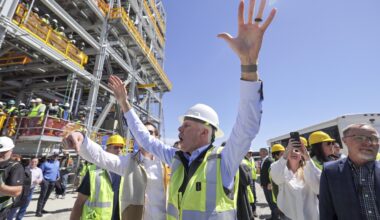 Trump's interior and energy secretaries cheer on natural gas export industry in Gulf Coast
