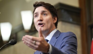 Trudeau expects a trade war between Canada and the US for the 'foreseeable future'