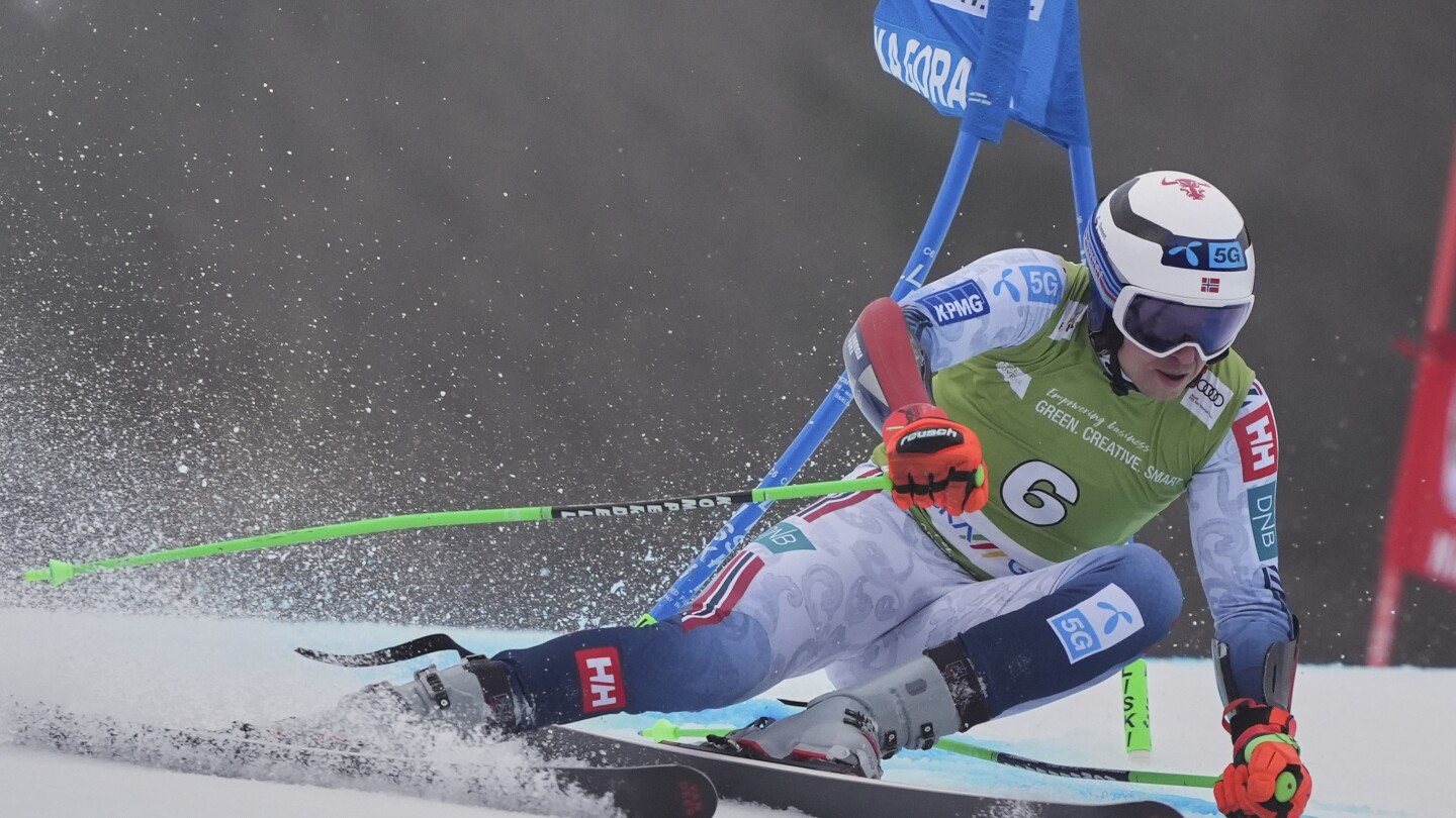 Norwegian skier Kristoffersen leads Swiss star Odermatt in World Cup GS after opening run