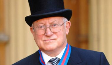 Oleg Gordievsky, Britain's valuable KGB Cold War spy, dies at 86