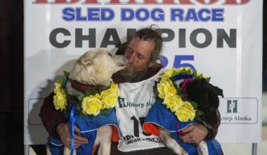 Former reality TV star Jessie Holmes wins longest-ever Iditarod Trail Sled Dog Race in Alaska
