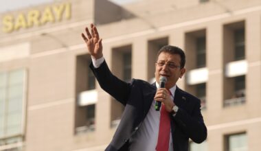Turkish police arrest Istanbul mayor Ekrem Imamoglu, a key Erdogan rival