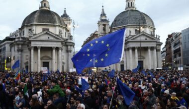 Tens of thousands join pro-Europe rally in Rome, amid worries over European Union's plan to rearm