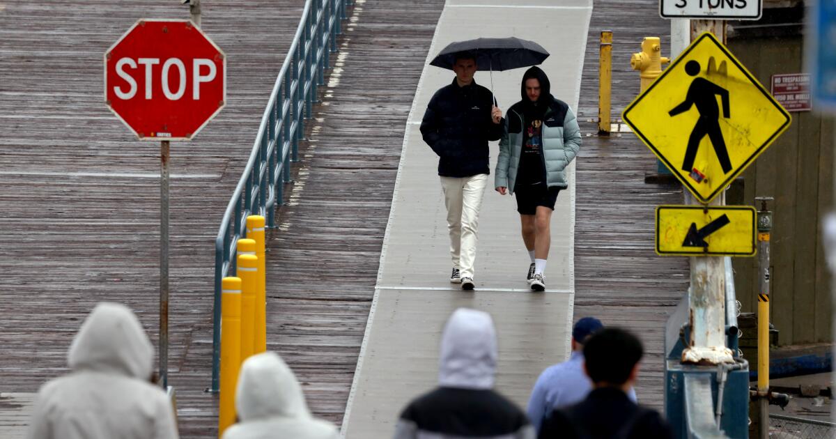Rain set to hit Southern California amid flood warnings