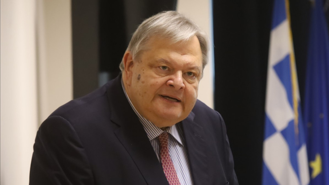 Βενιζέλος: Η Ελλάδα θα πρέπει να ζητήσει εγγυήσεις ασφαλείας στη νέα ευρωπαϊκή αμυντική πολιτική