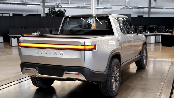 Ein Elektro-Auto von Rivian (Rivian R1T in Plymouth, Michigan). © Paul Sancya/AP/dpa Foto: Paul Sancya/AP/dpa
