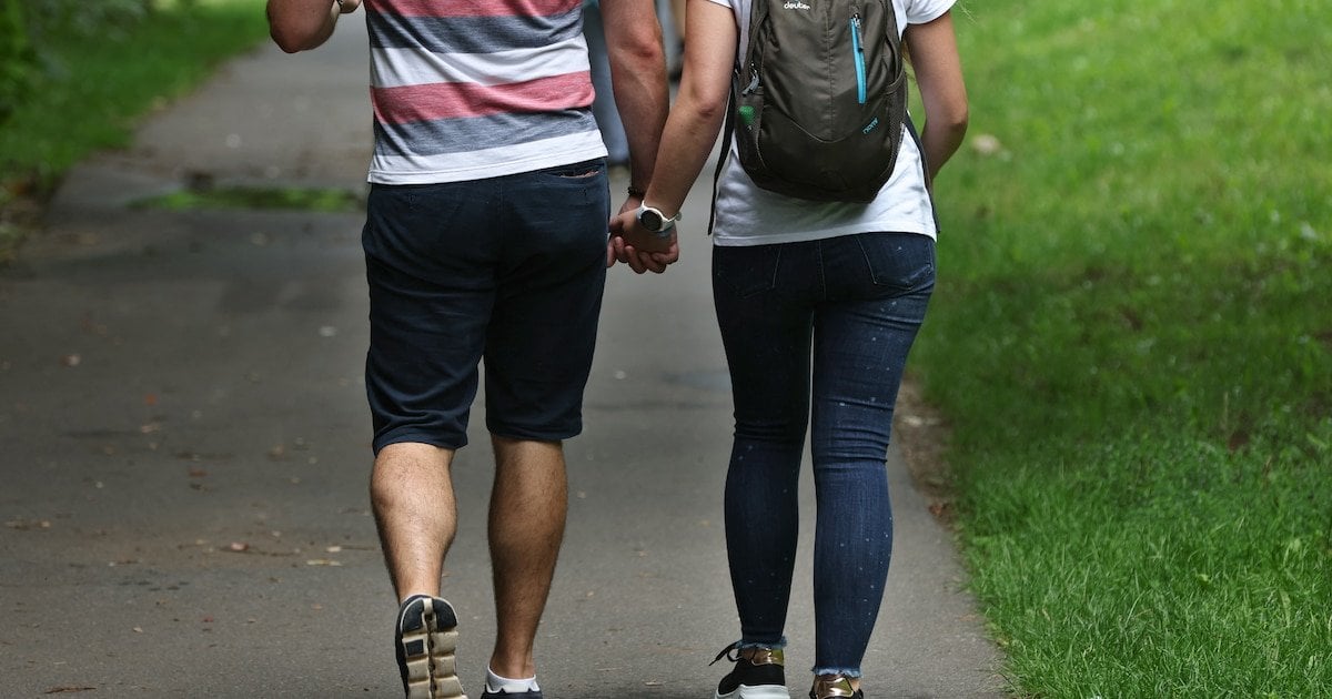 "Elle m’a dit que j’étais un facho" : quand la politique brise les couples de la génération Z