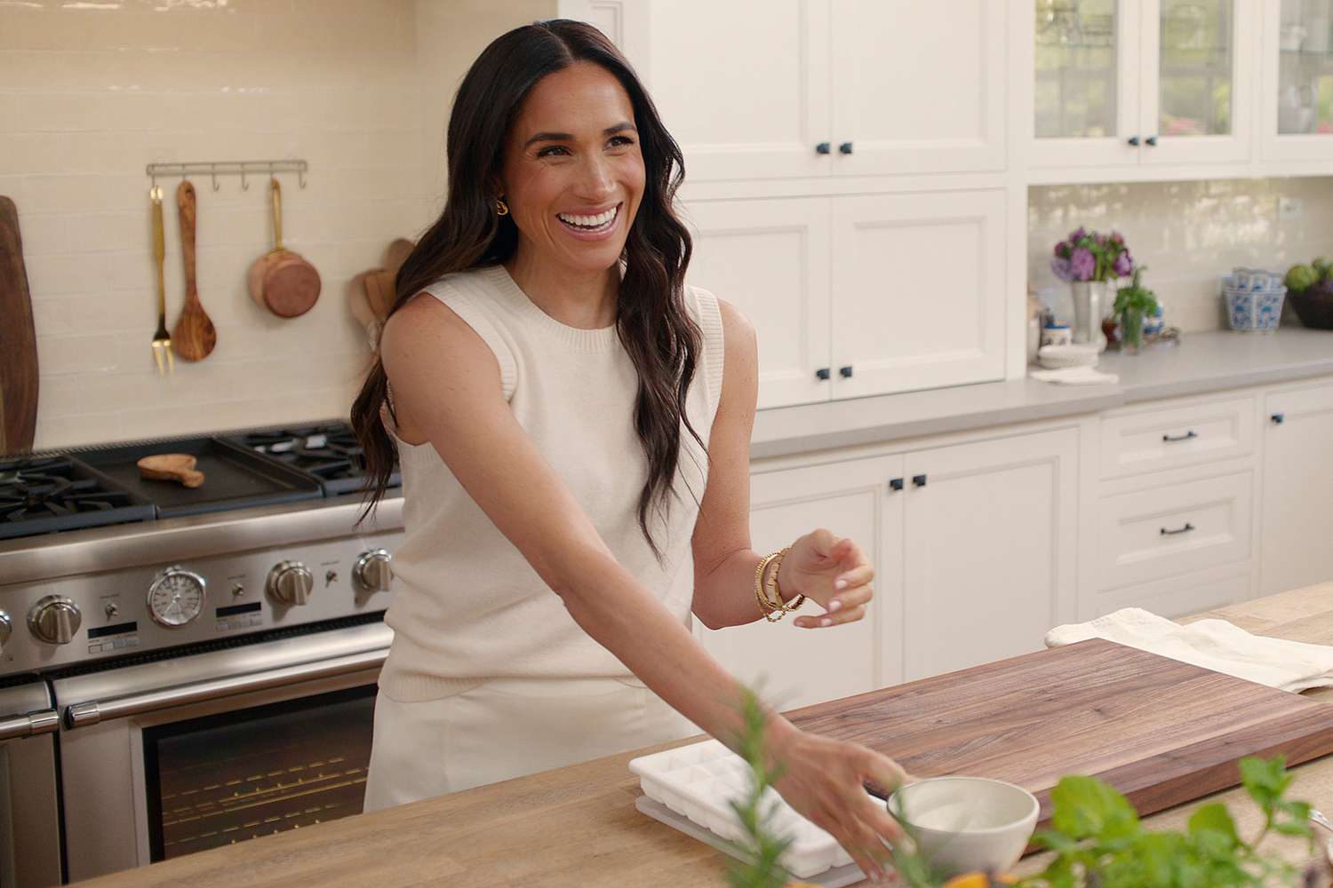 Meghan Markle Hosts Game Nights with Girlfriends with Mahjong