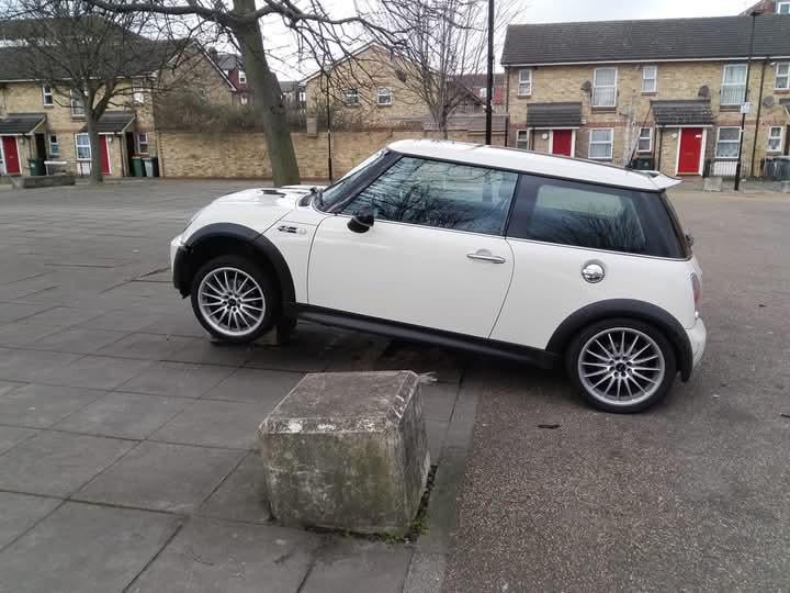 Nice parking in West Ham