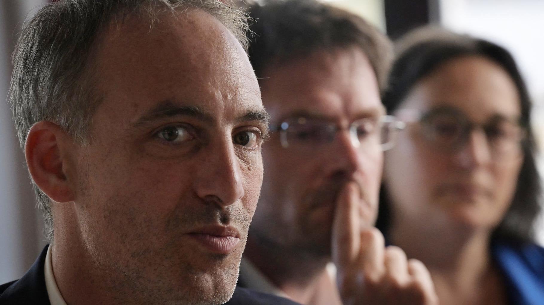Au PS, l’opposition à Faure veut une nouvelle union de la gauche (avec Glucksmann)