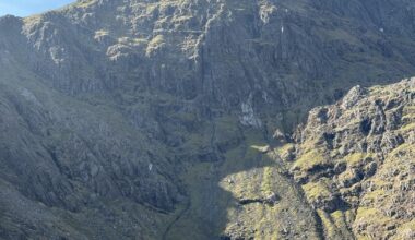 Yr Wyddfa in the spring sun