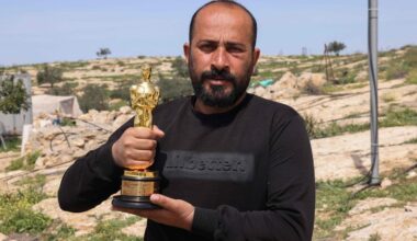 L’Académie des Oscars présente ses excuses pour son manque de soutien envers le réalisateur Hamdan Ballal, arrêté par l’armée israélienne en Cisjordanie