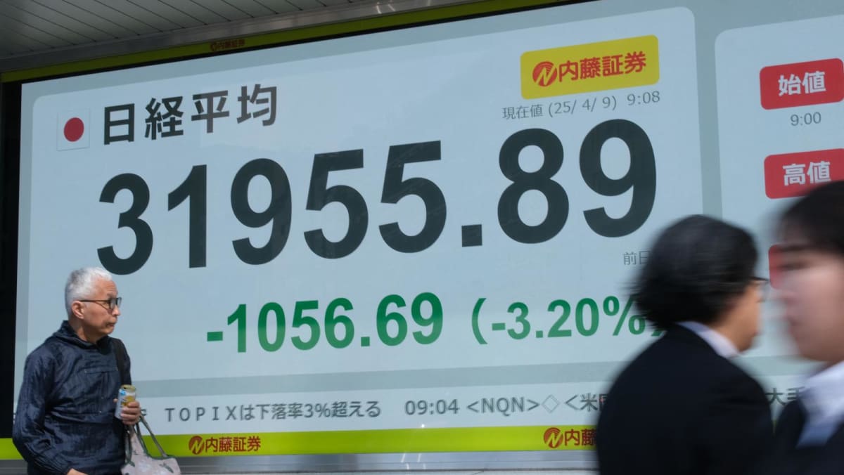 Japan stocks, South Korean won tumble as Wall Street turns red