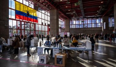 Los ecuatorianos en España, clave en unas elecciones marcadas por la violencia