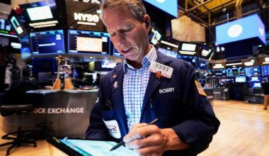 Dow, S&P 500, Nasdaq futures fall with Trump tariffs, Big Tech earnings kickoff in focus