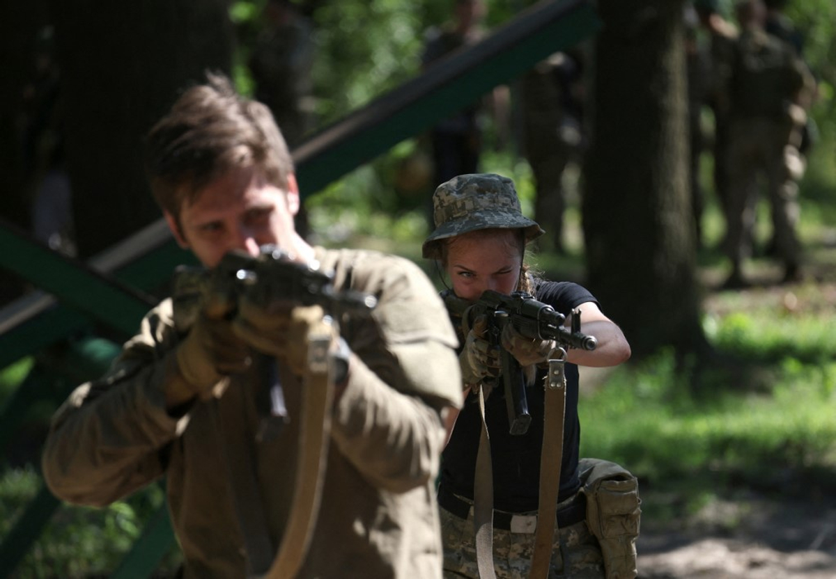 Drone Wall in Action, Blasts and Bombs, Dead Deals, Estonia and Some Humor