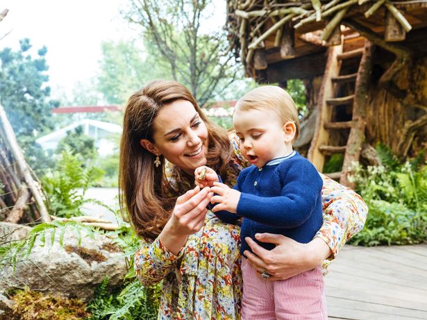 A picture released by Kensington Palace on May 19, 2019 shows Britain's Catherine, Duchess of Cambridge standing with Prince Louis in the Adam White and Andree Davies co-designed 'Back to Nature' garden ahead of the RHS Chelsea Flower Show in London. (Photo by Matt Porteous / KENSINGTON PALACE / AFP) / RESTRICTED TO EDITORIAL USE - MANDATORY CREDIT "AFP PHOTO / KENSINGTON PALACE  / MATT PORTEOUS" - NO MARKETING NO ADVERTISING CAMPAIGNS - DISTRIBUTED AS A SERVICE TO CLIENTS - NO USE AFTER DECEMBER 31, 2019 - TO BE USED IN RELATION TO THE EVENTS MENTIONED IN CAPTION / MATT PORTEOUS/AFP/Getty Images
