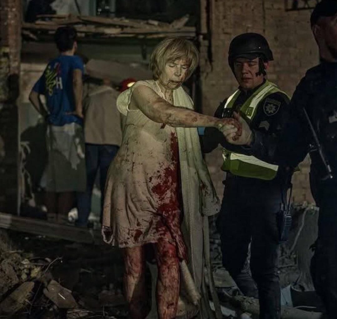 Nine Ukrainian civilians killed and 60+ wounded by the Russian ballistic missile strikes, cruise missiles and kamikaze drones - against the capital city Kyiv.