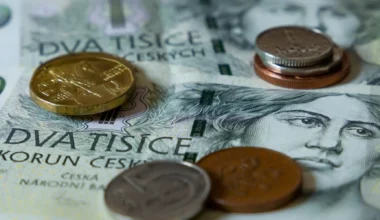 Česko, úřednický ráj. Manažeři berou statisíce měsíčně, přidávání z vyjedeného rozpočtu ještě nekončí