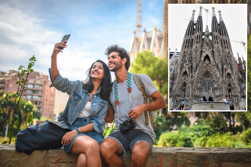 Spain's Sagrada Familia will curb tourist crowds by creating separate 'selfie space'
