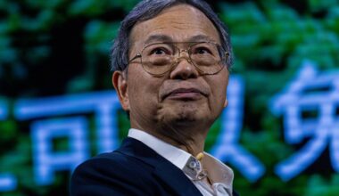 Super Micro shares dive after server maker issues weak preliminary financials