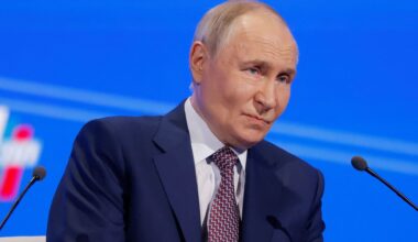 Russia's Kremlin says it would suffer from a global trade war