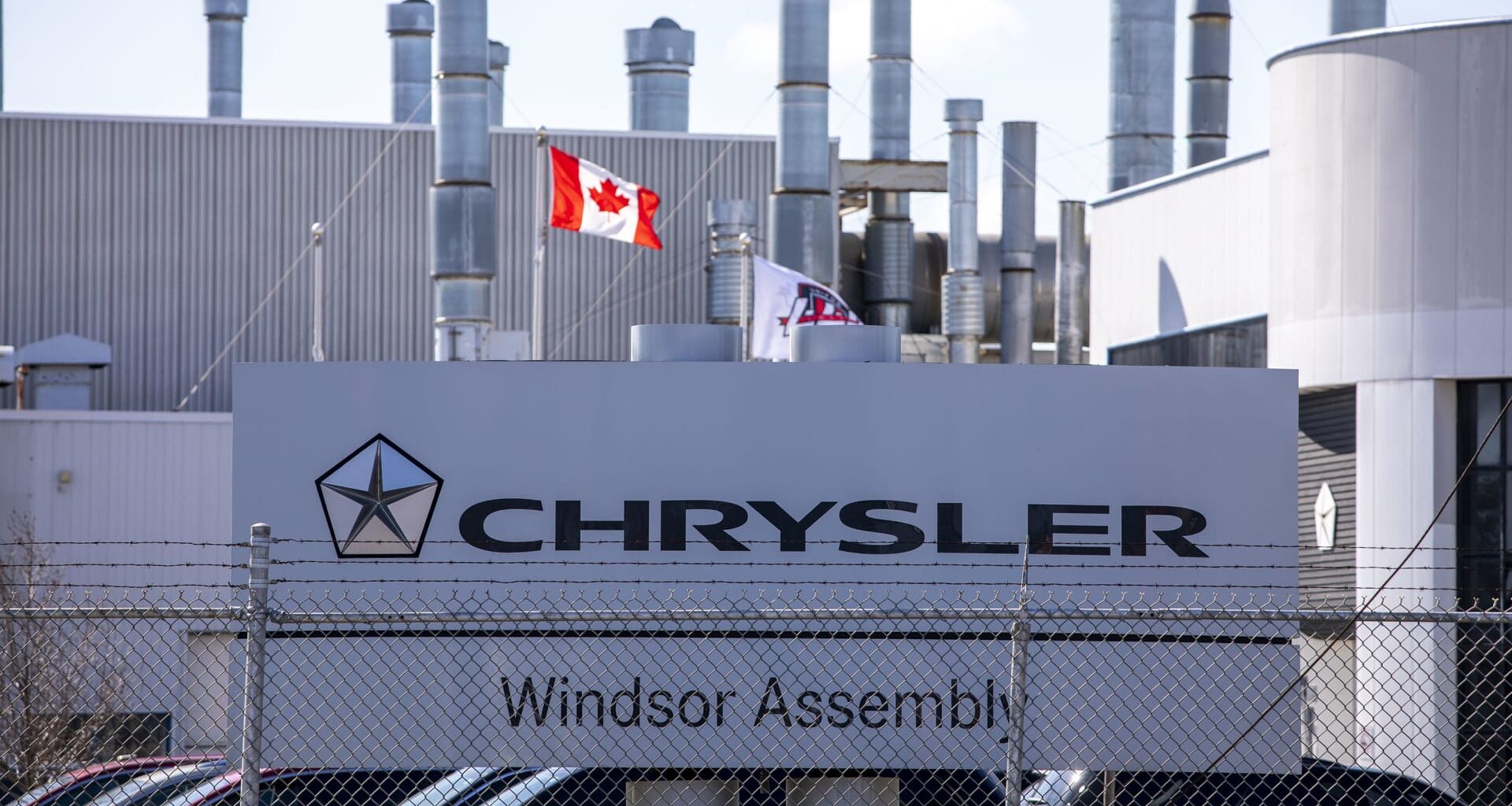 Stellantis idles plants in Mexico and Canada due to tariffs