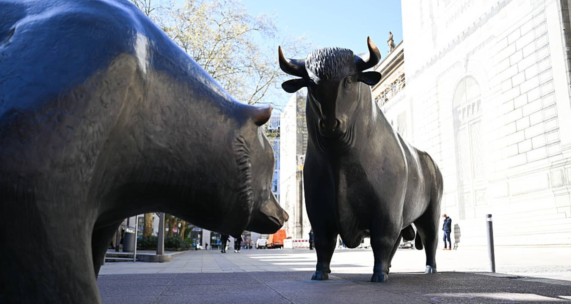 Live updates, tariffs, economy, stocks